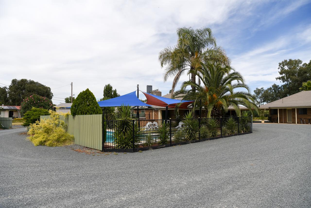 Culcairn Motor Inn Экстерьер фото